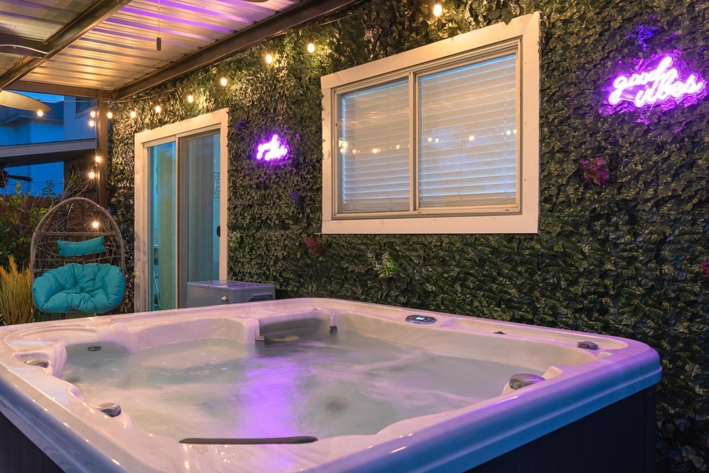 Gameroom, Bbq & Hot-Tub By Lackland & Seaworld サンアントニオ エクステリア 写真