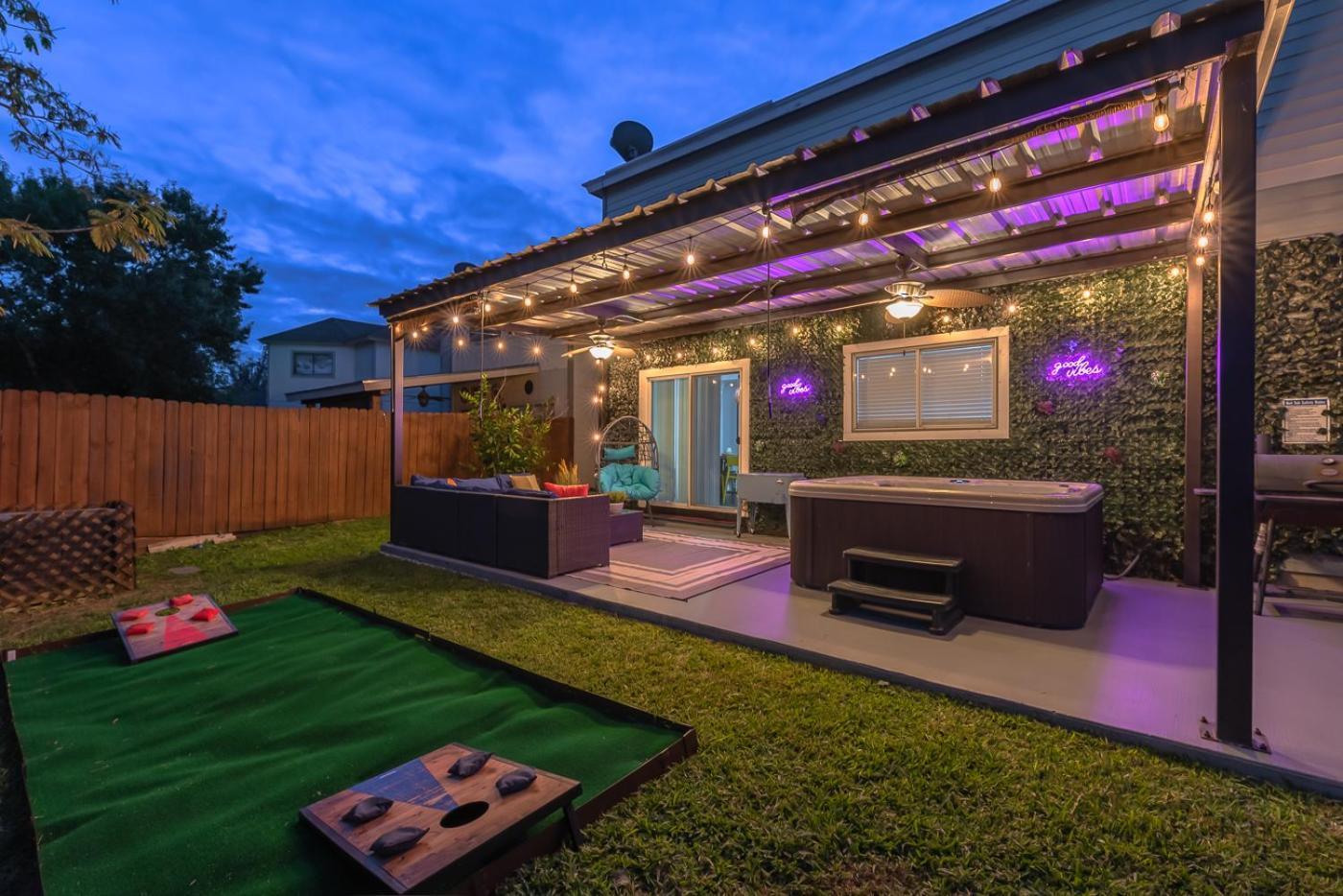 Gameroom, Bbq & Hot-Tub By Lackland & Seaworld サンアントニオ エクステリア 写真