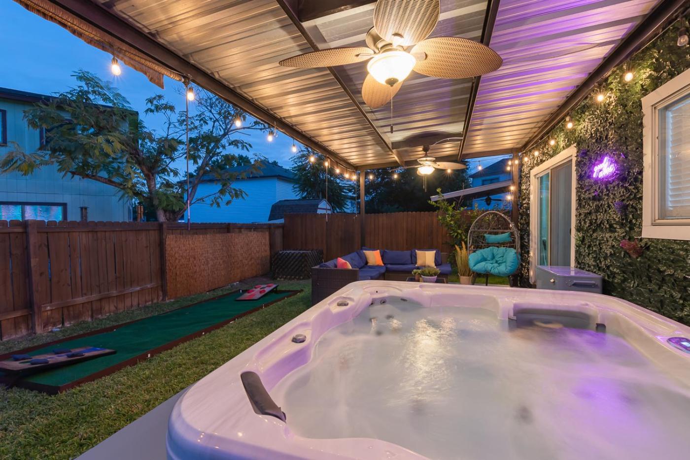 Gameroom, Bbq & Hot-Tub By Lackland & Seaworld サンアントニオ エクステリア 写真