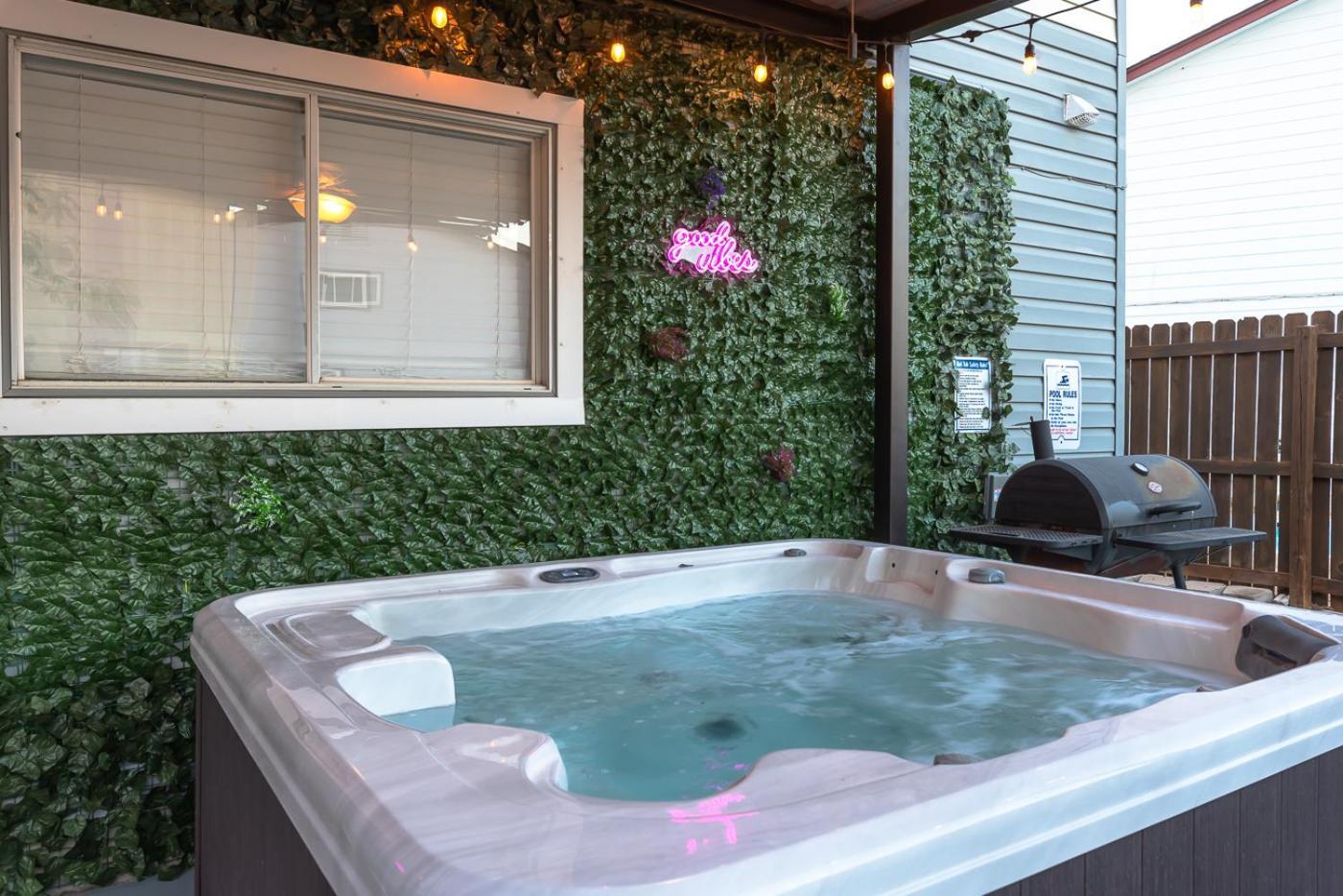 Gameroom, Bbq & Hot-Tub By Lackland & Seaworld サンアントニオ エクステリア 写真