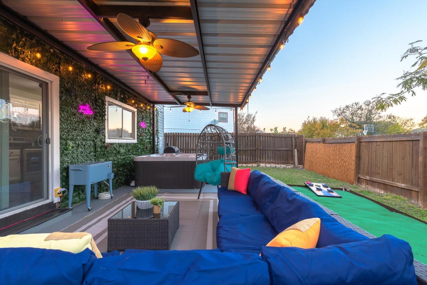 Gameroom, Bbq & Hot-Tub By Lackland & Seaworld サンアントニオ エクステリア 写真